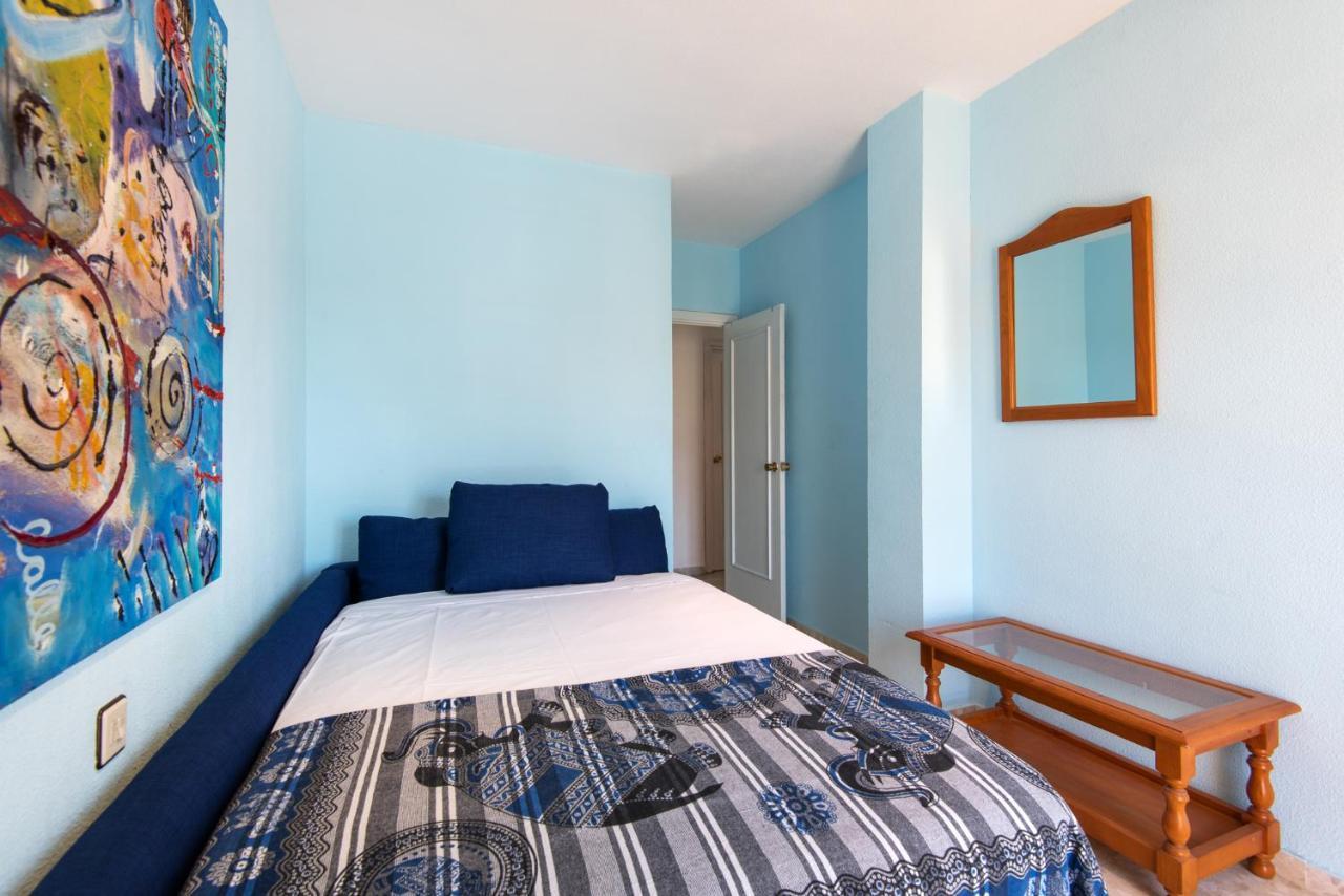 Boliches Center Apartment Next To The Beach, Parking, Pool & Terrace フエンヒロラ エクステリア 写真