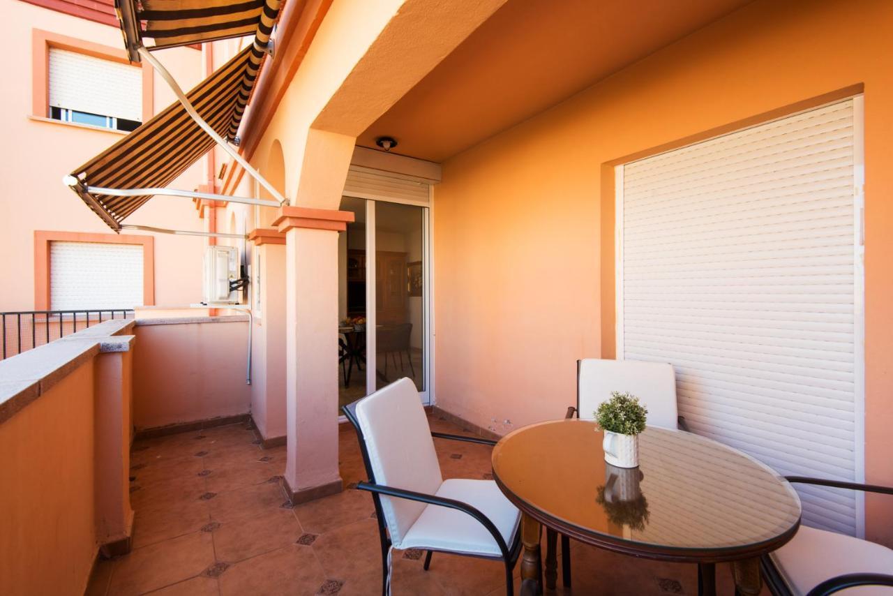 Boliches Center Apartment Next To The Beach, Parking, Pool & Terrace フエンヒロラ エクステリア 写真