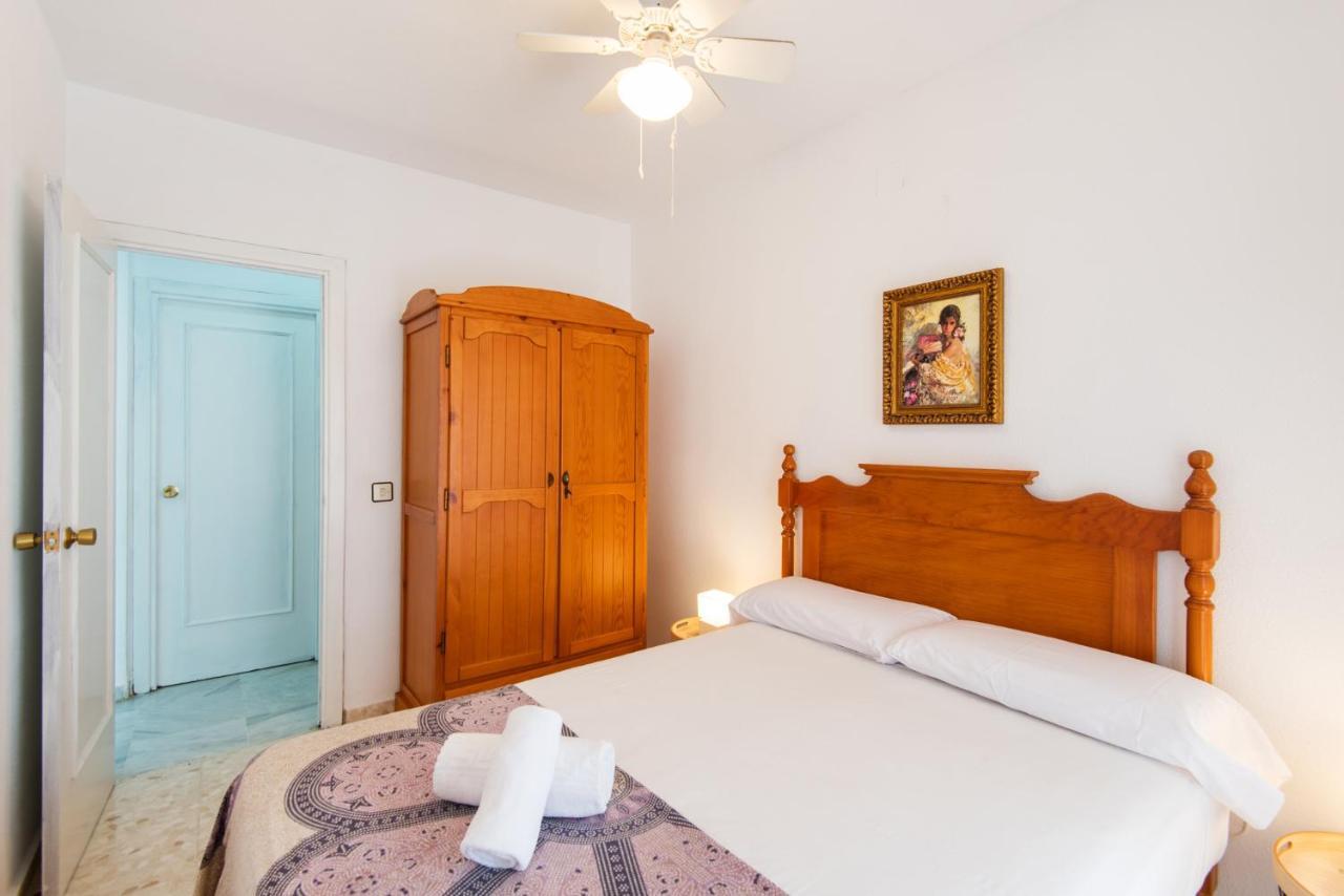 Boliches Center Apartment Next To The Beach, Parking, Pool & Terrace フエンヒロラ エクステリア 写真