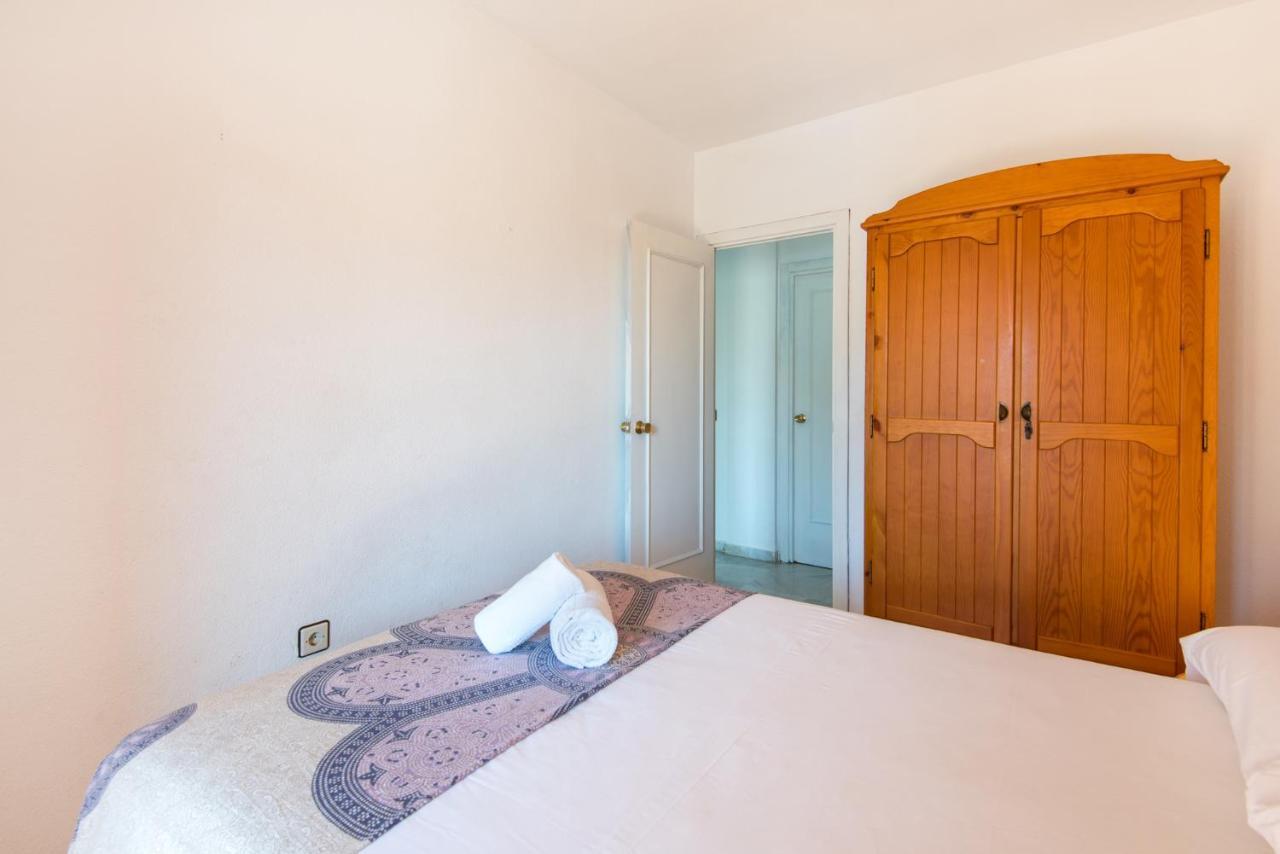 Boliches Center Apartment Next To The Beach, Parking, Pool & Terrace フエンヒロラ エクステリア 写真