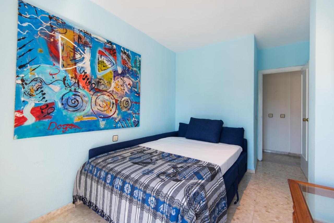 Boliches Center Apartment Next To The Beach, Parking, Pool & Terrace フエンヒロラ エクステリア 写真